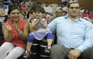 Khali's Wife Height